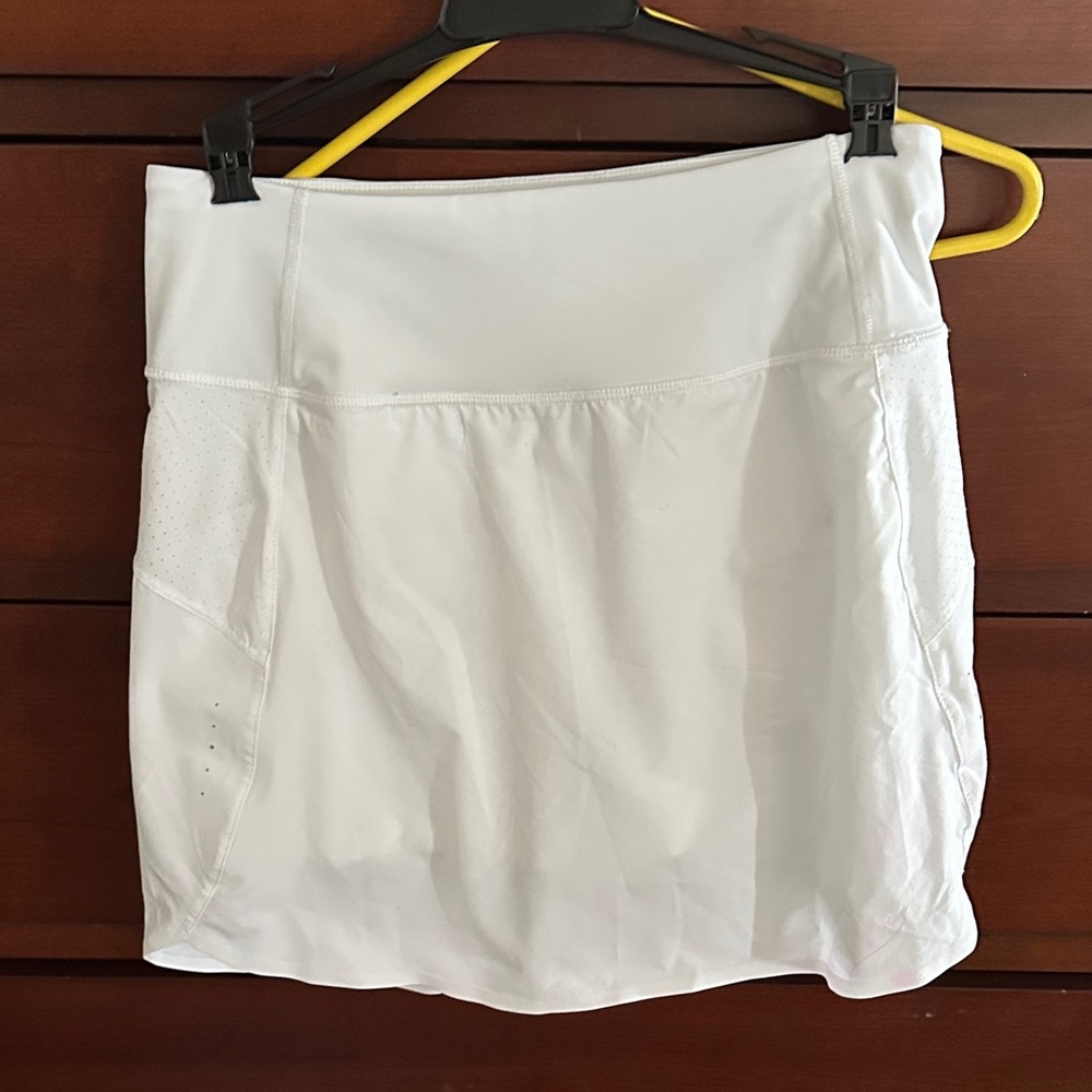 Athleta Run With It 16” Skort